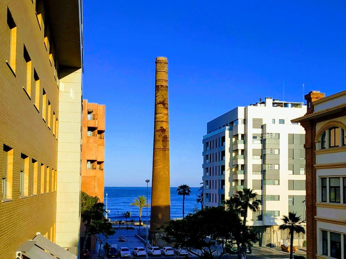 On The Beach! Frente Al Paseo Maritimo, Parking Y Piscina Málaga Exterior foto